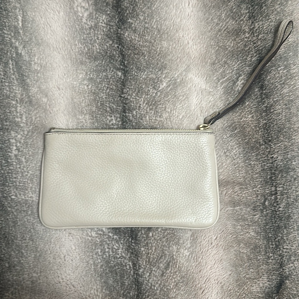 Kate Spade leather wristlet - Picture 3 of 4